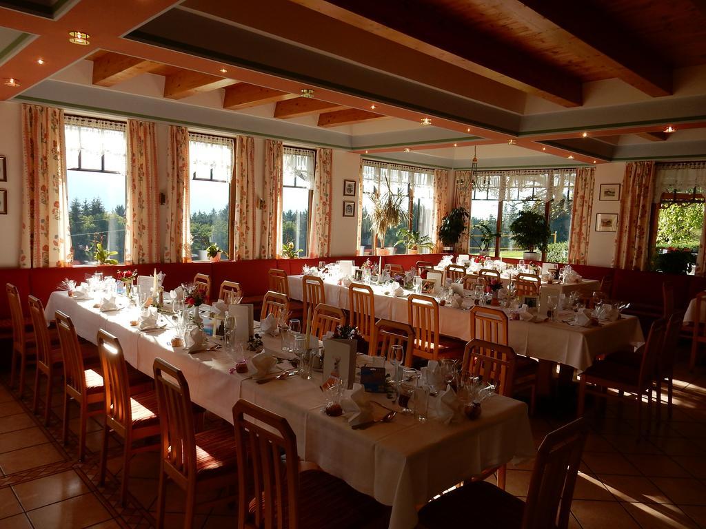 ספיטל אן דר דראו Hotel Landhof Simeter Gmbh מראה חיצוני תמונה