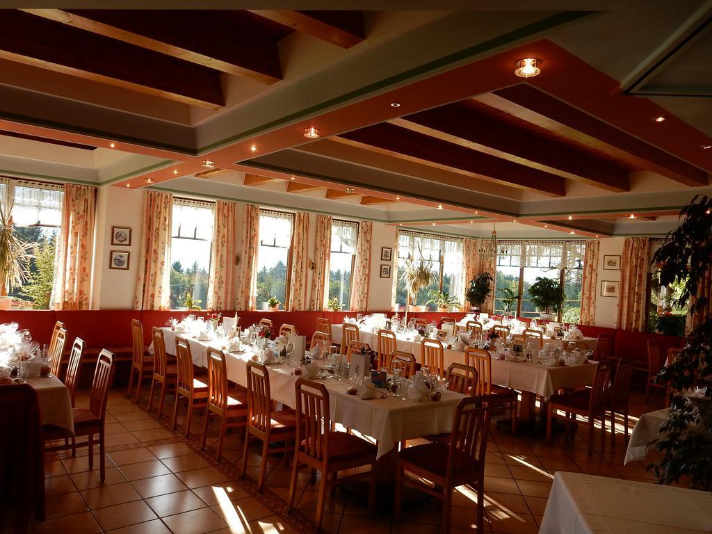 ספיטל אן דר דראו Hotel Landhof Simeter Gmbh מראה חיצוני תמונה