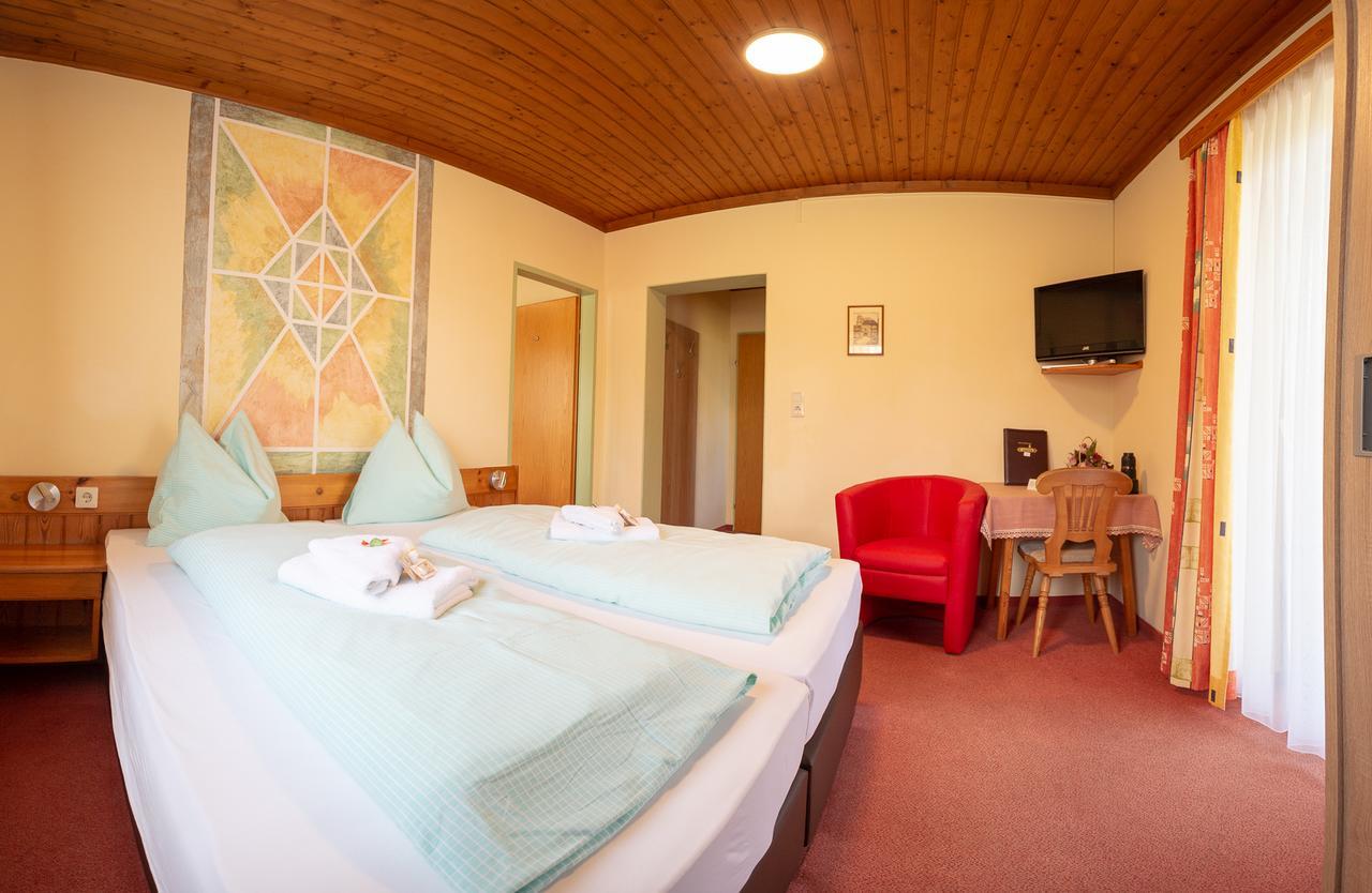 ספיטל אן דר דראו Hotel Landhof Simeter Gmbh מראה חיצוני תמונה